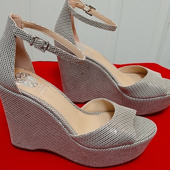Vince Camuto Shoes - NWB Nordstrom Rack Vince  Camuto Platform